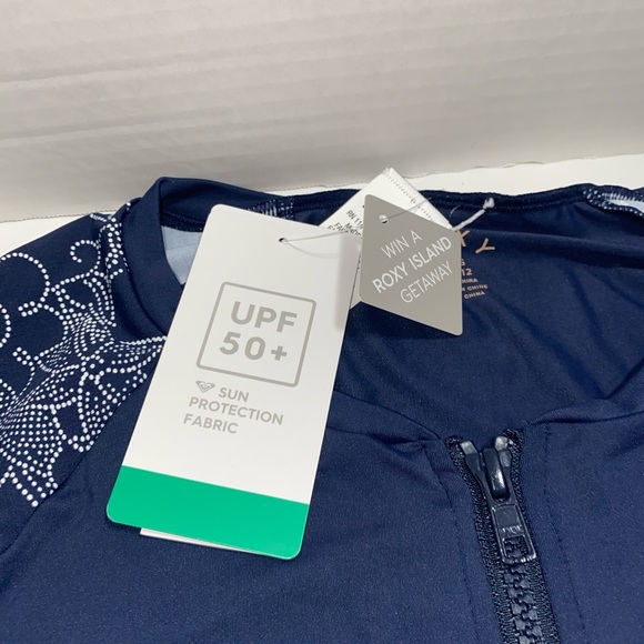 NWT Roxy Rashguard Long Sleeve New - Picture 6 of 7